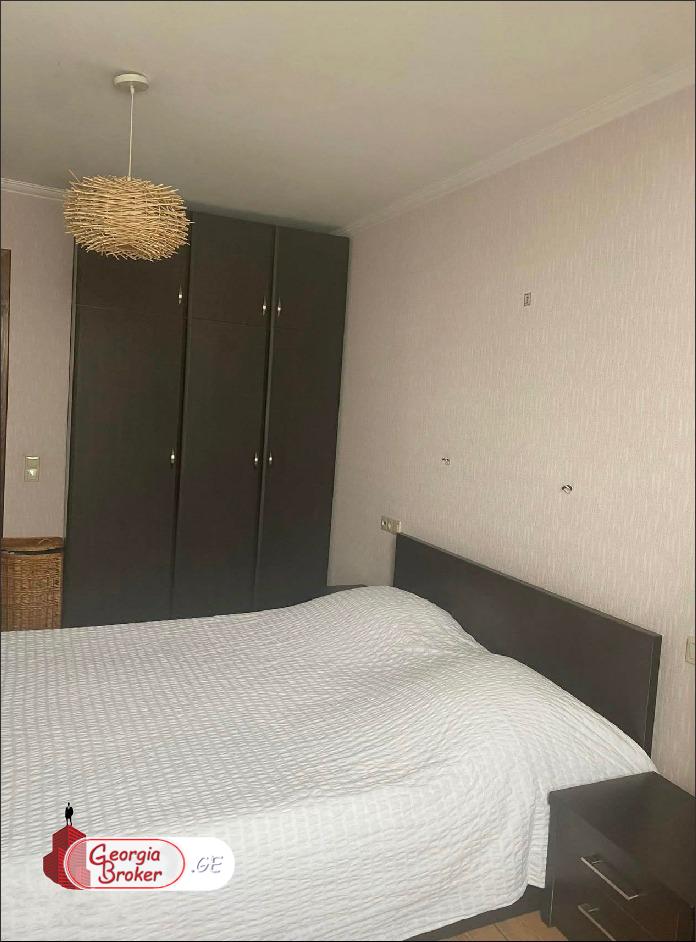 იყიდება ახალი გარემონტებული 2 ოთახიანი ბინა