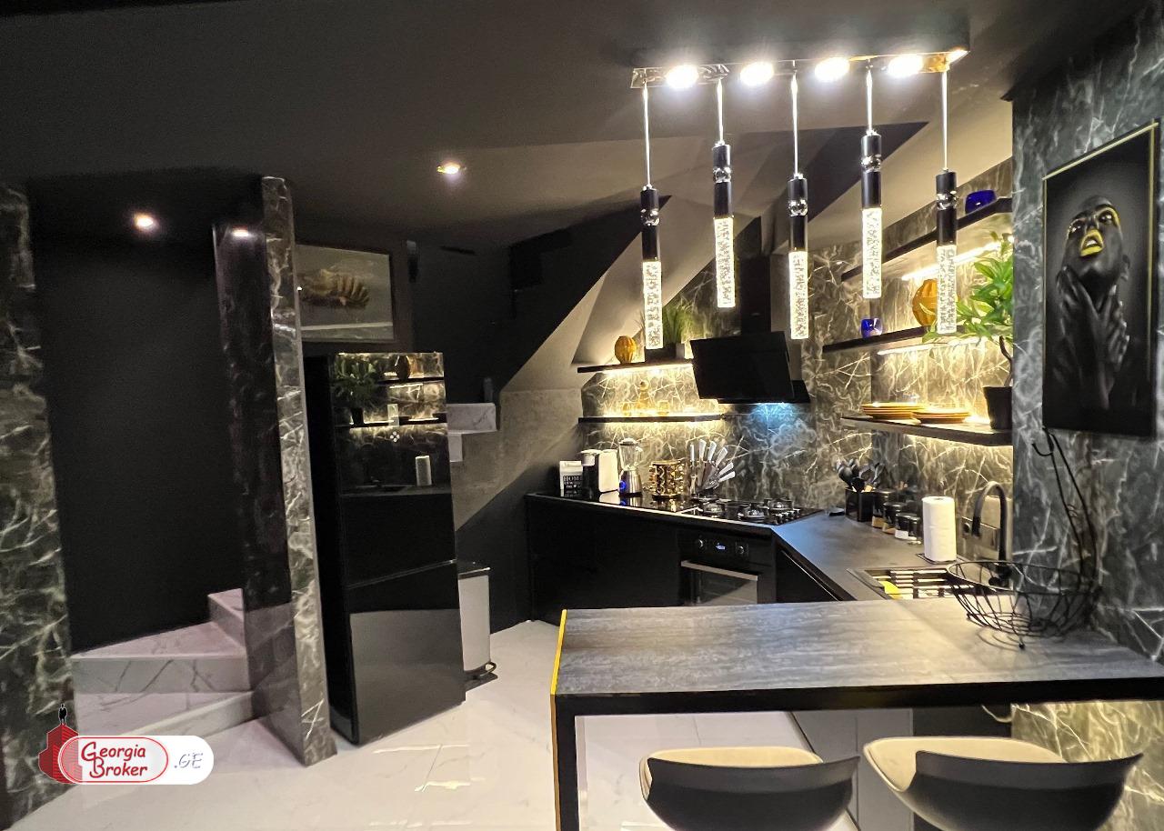 იყიდება ახალი გარემონტებული 4 ოთახიანი ბინა