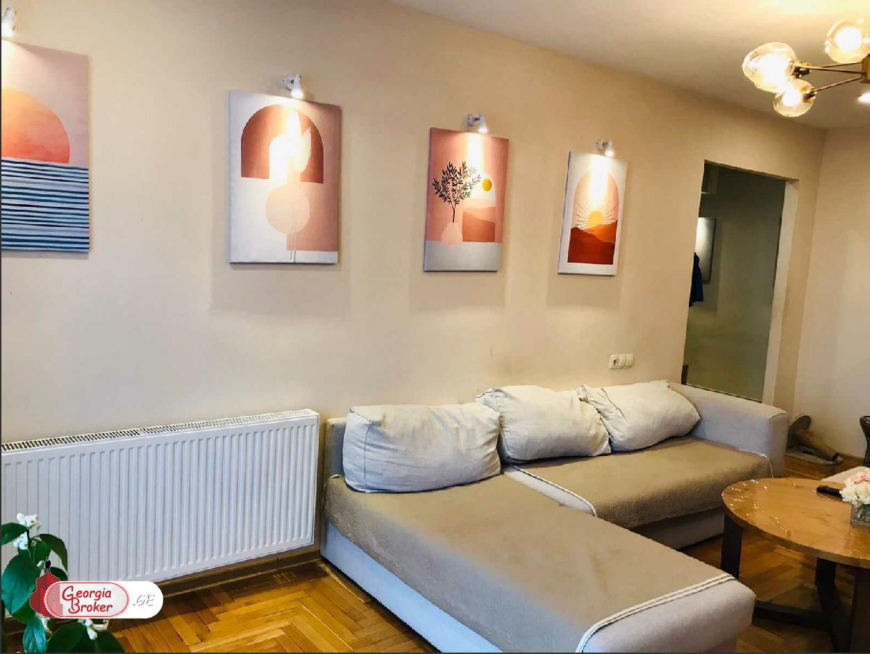 იყიდება ახალი გარემონტებული 4 ოთახიანი ბინა