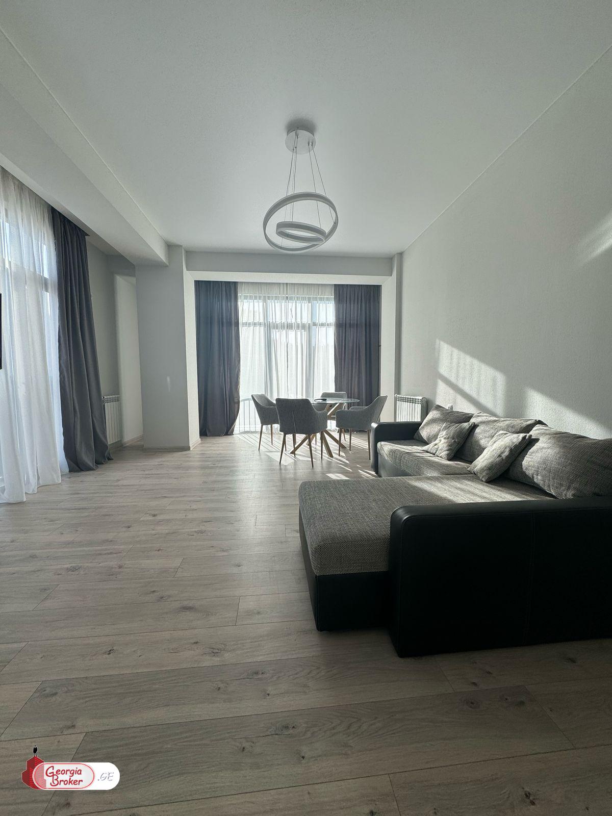 იყიდება ახალი გარემონტებული 2 ოთახიანი ბინა