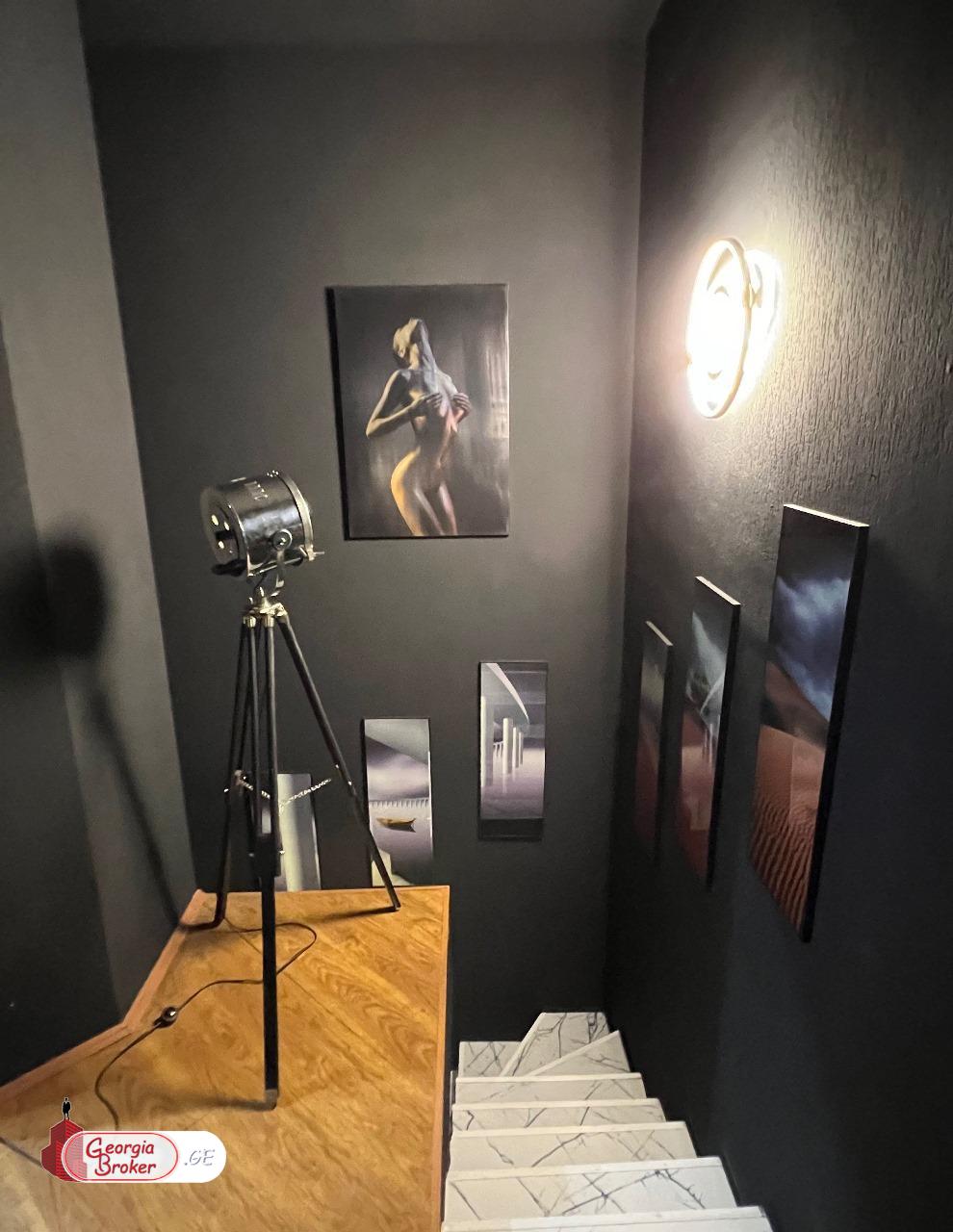 იყიდება ახალი გარემონტებული 4 ოთახიანი ბინა