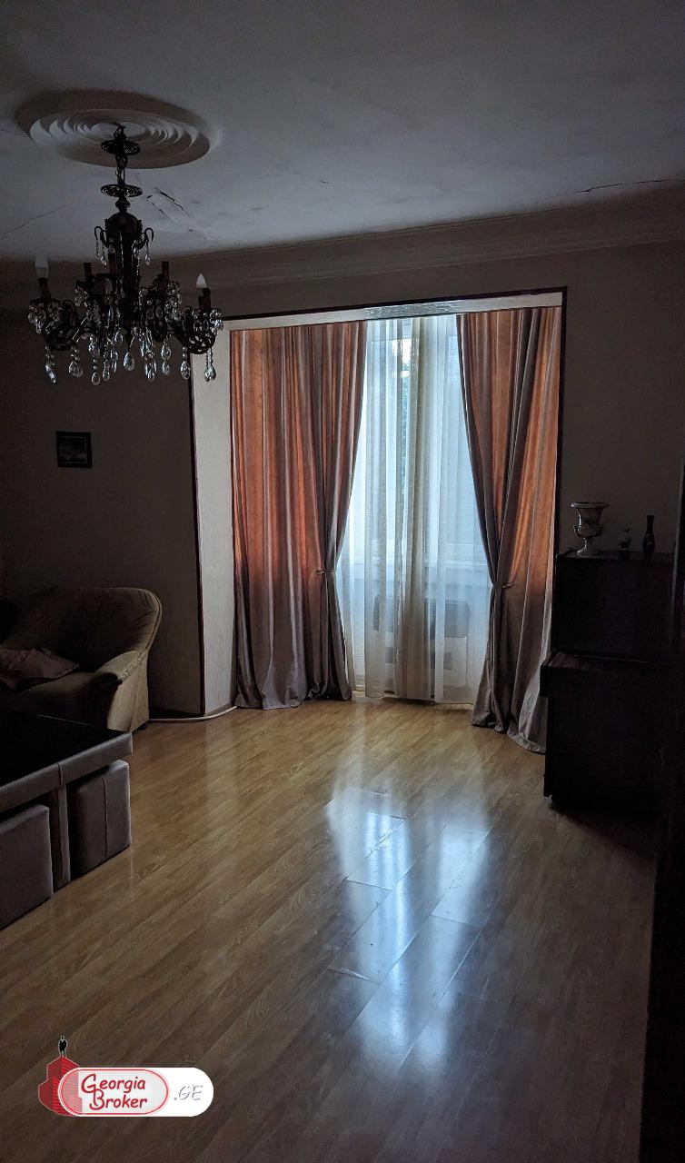 იყიდება ახალი გარემონტებული 3 ოთახიანი ბინა