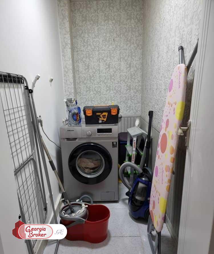 იყიდება ახალი გარემონტებული 3 ოთახიანი ბინა