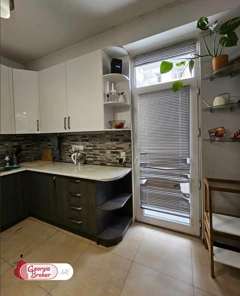 продается квартира с новым ремонтом 2-комнаты