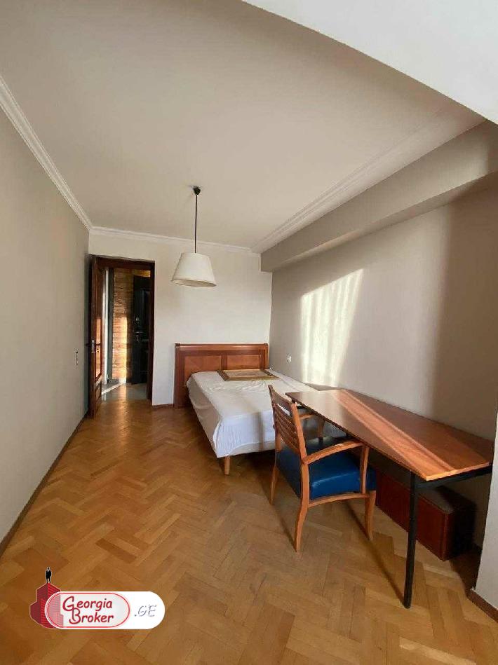 იყიდება ახალი გარემონტებული 2 ოთახიანი ბინა