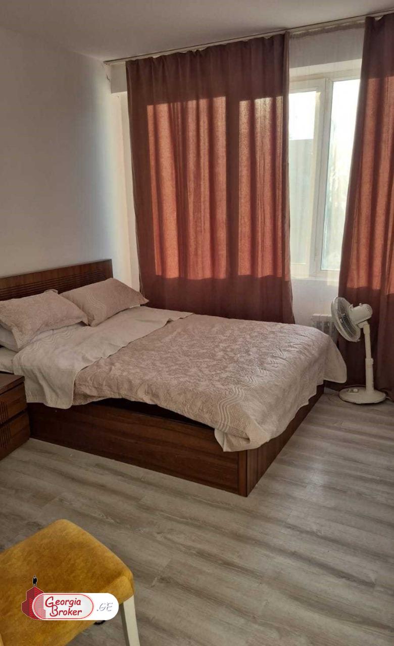 იყიდება ახალი გარემონტებული 3 ოთახიანი ბინა