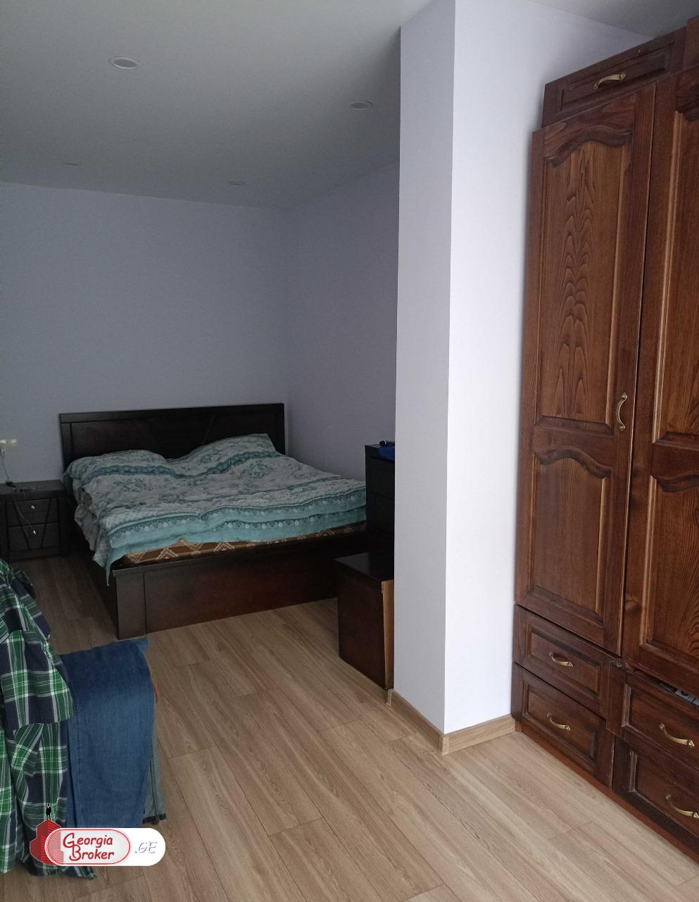 იყიდება ახალი გარემონტებული 3 ოთახიანი ბინა