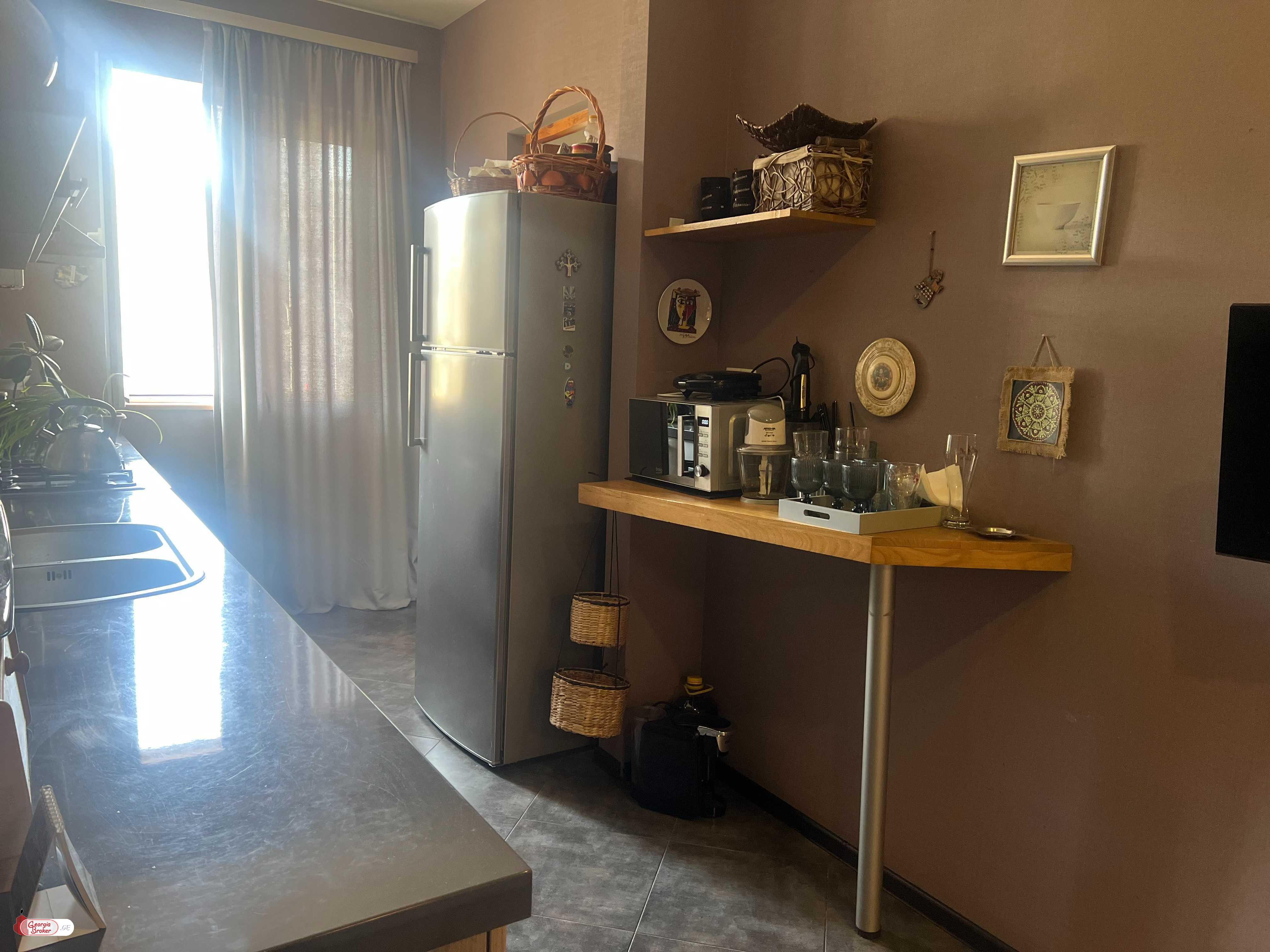 იყიდება ახალი გარემონტებული 3 ოთახიანი ბინა