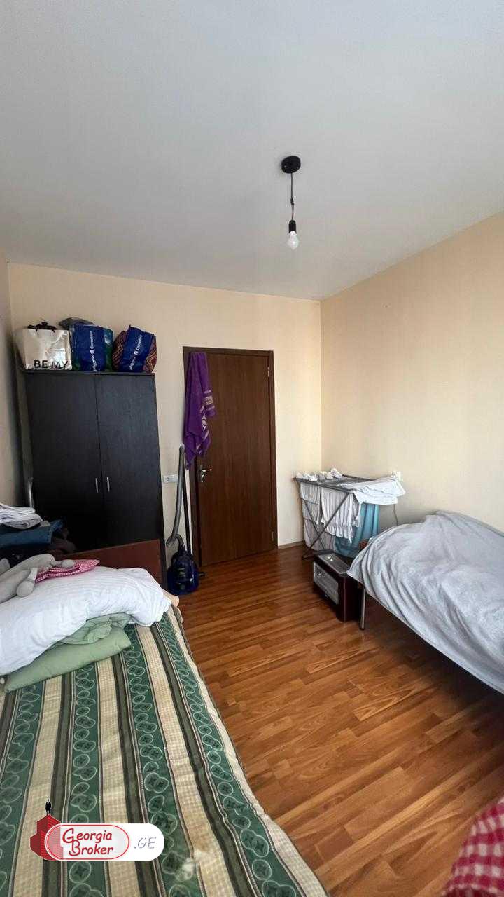 იყიდება ახალი გარემონტებული 2 ოთახიანი ბინა