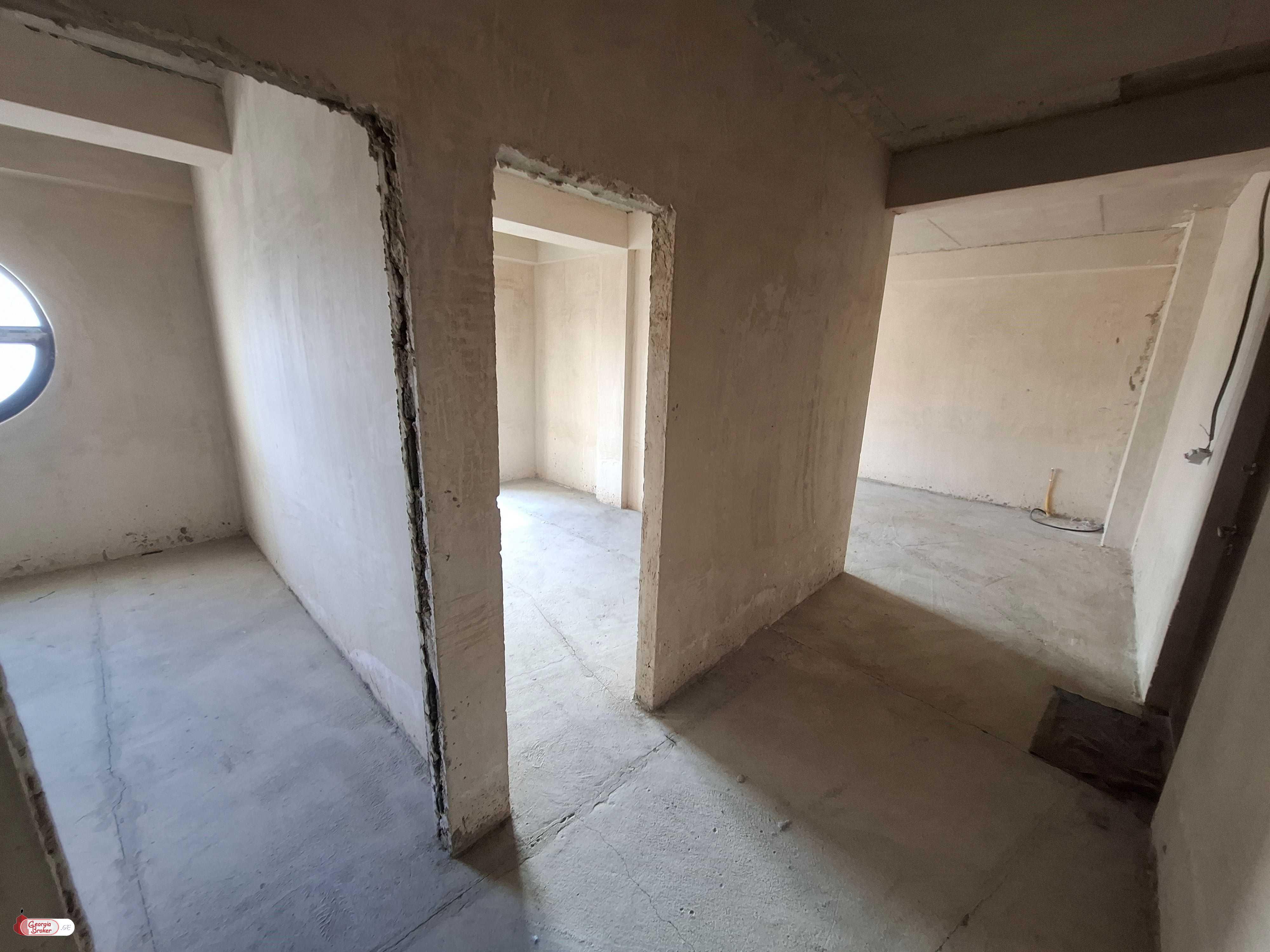 продается квартира с новым ремонтом 3-комнаты