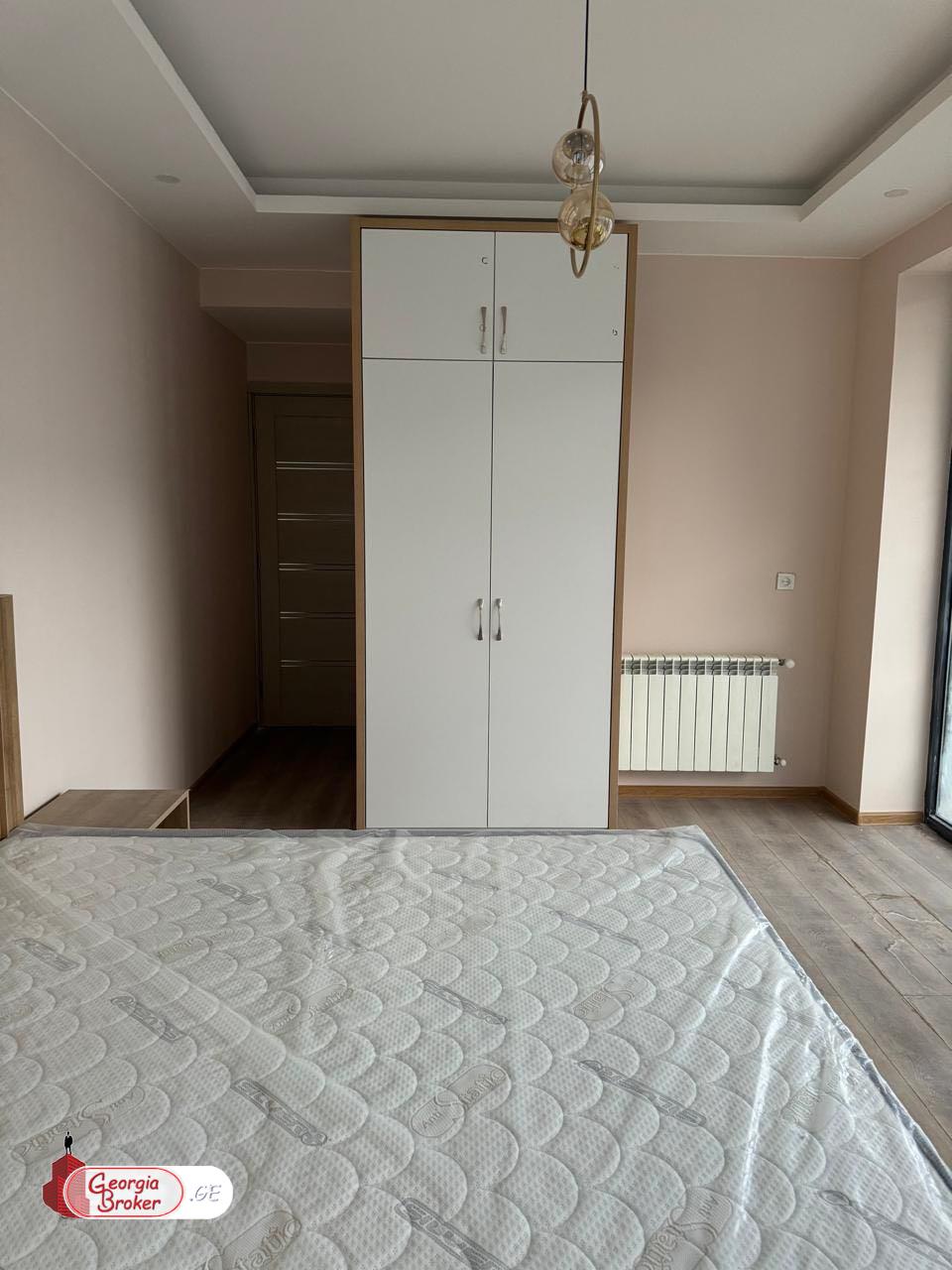 nearly repaired 3-room apartment for sale