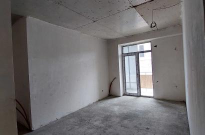 nearly repaired 3-room hotel for sale