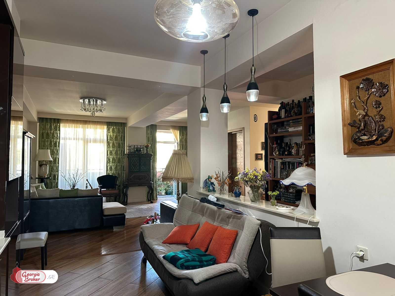 იყიდება ახალი გარემონტებული 3 ოთახიანი ბინა