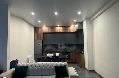 იყიდება ახალი გარემონტებული 4 ოთახიანი ბინა