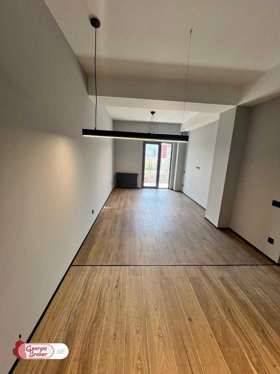 продается квартира с новым ремонтом 3-комнаты