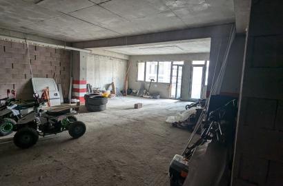 продается квартира с новым ремонтом 3-комнаты