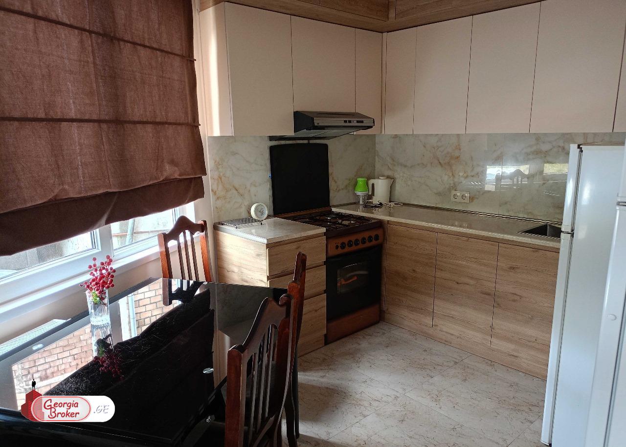 იყიდება ახალი გარემონტებული 3 ოთახიანი ბინა