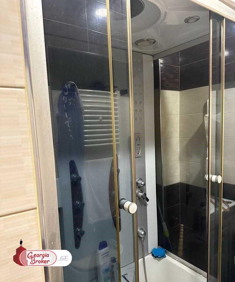 იყიდება ახალი გარემონტებული 3 ოთახიანი ბინა