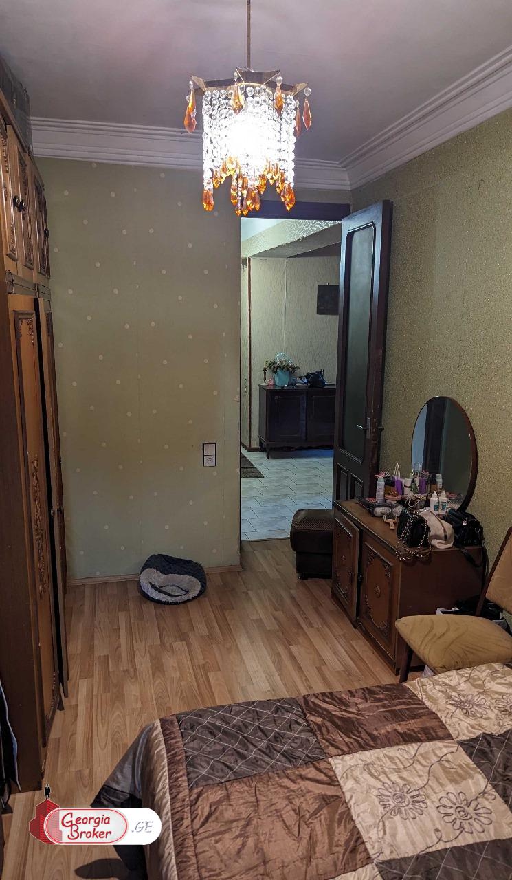 იყიდება ახალი გარემონტებული 3 ოთახიანი ბინა