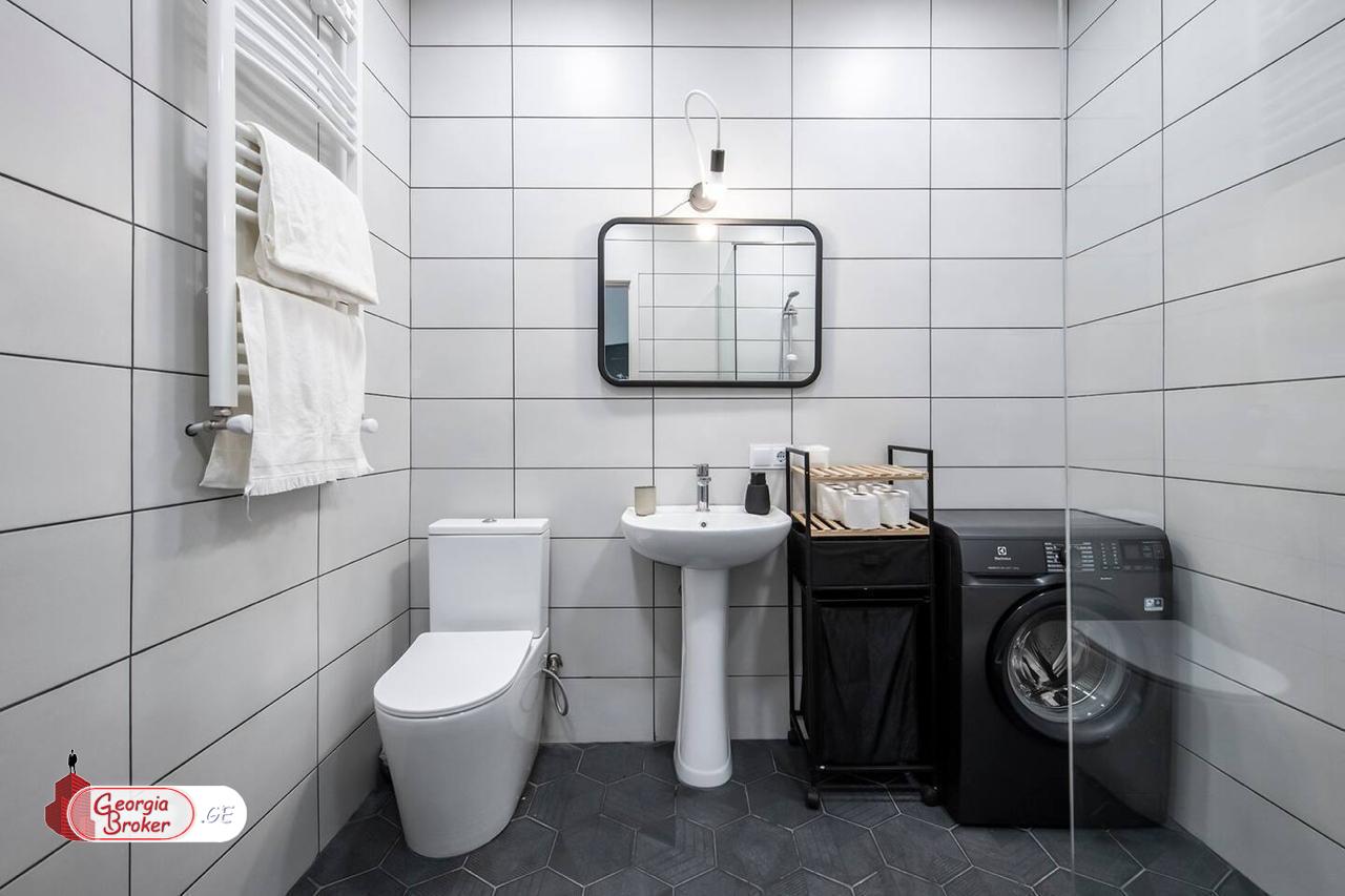 იყიდება ახალი გარემონტებული 2 ოთახიანი ბინა