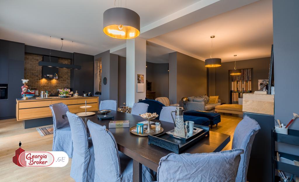 nearly repaired 2-room apartment for rent