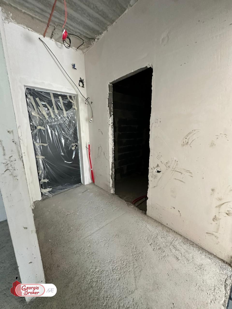 იყიდება ახალი აშენებული 2 ოთახიანი ბინა