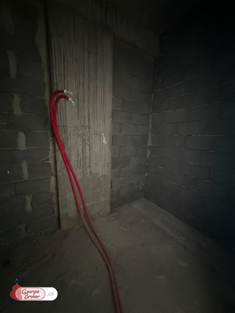 იყიდება ახალი აშენებული 2 ოთახიანი ბინა