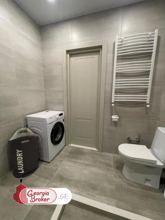 იყიდება ახალი გარემონტებული 4 ოთახიანი ბინა