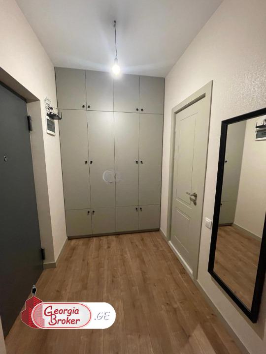 იყიდება ახალი გარემონტებული 4 ოთახიანი ბინა