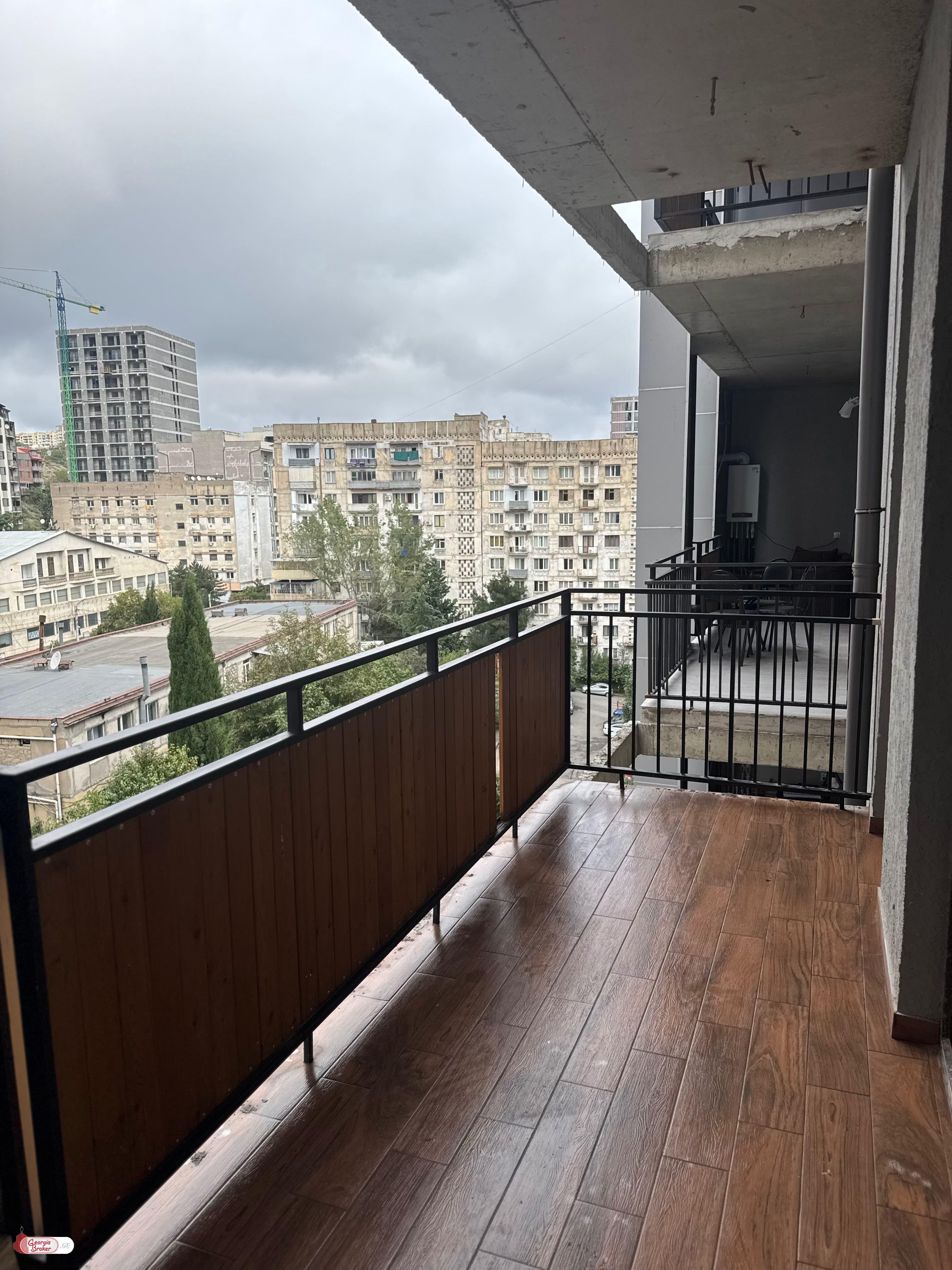 იყიდება ახალი გარემონტებული 2 ოთახიანი ბინა