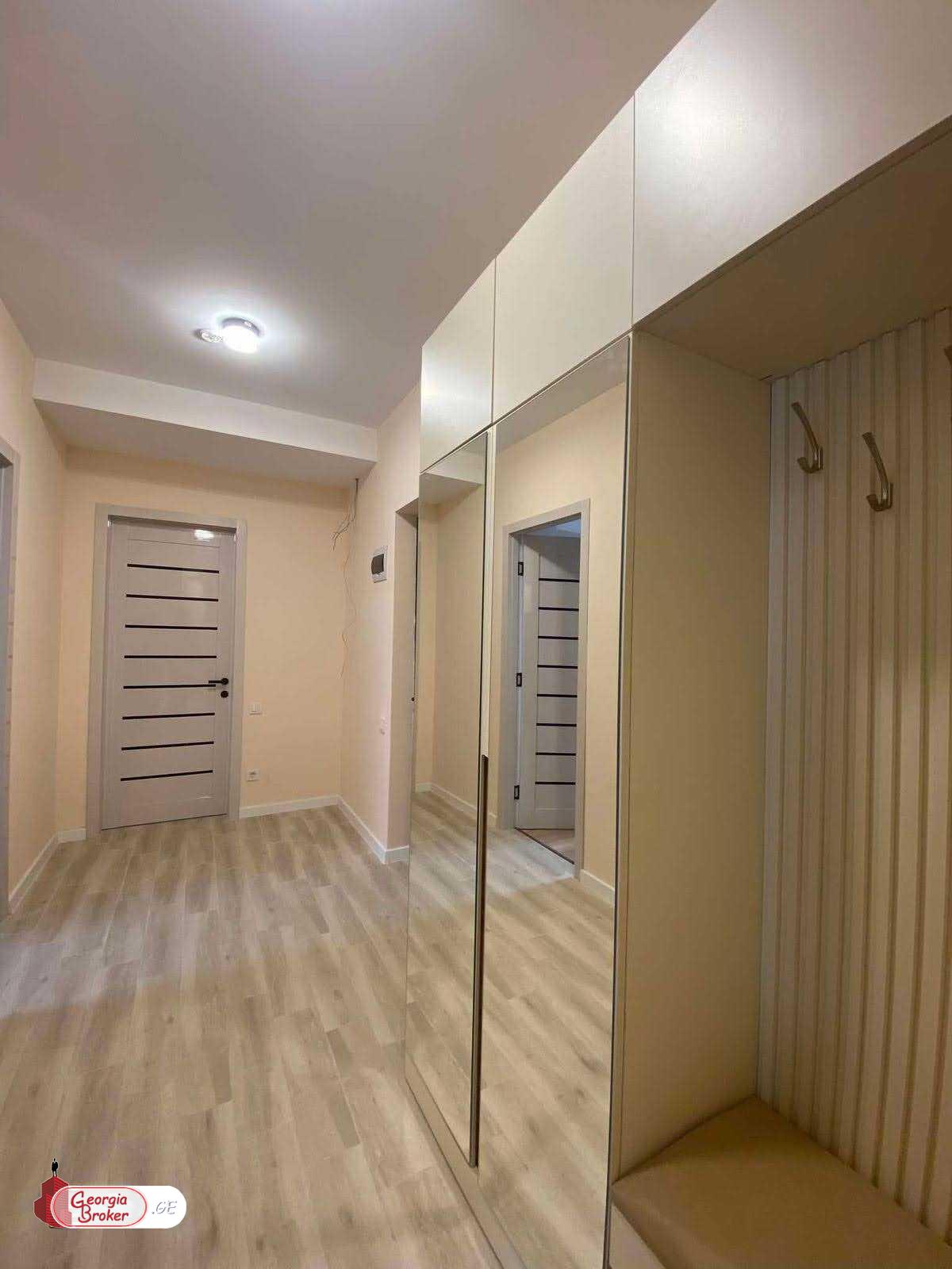 nearly repaired 3-room apartment for sale