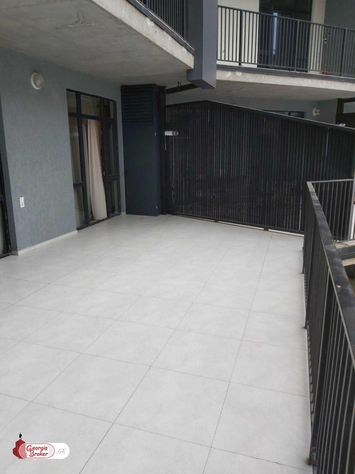 nearly repaired 3-room apartment for sale