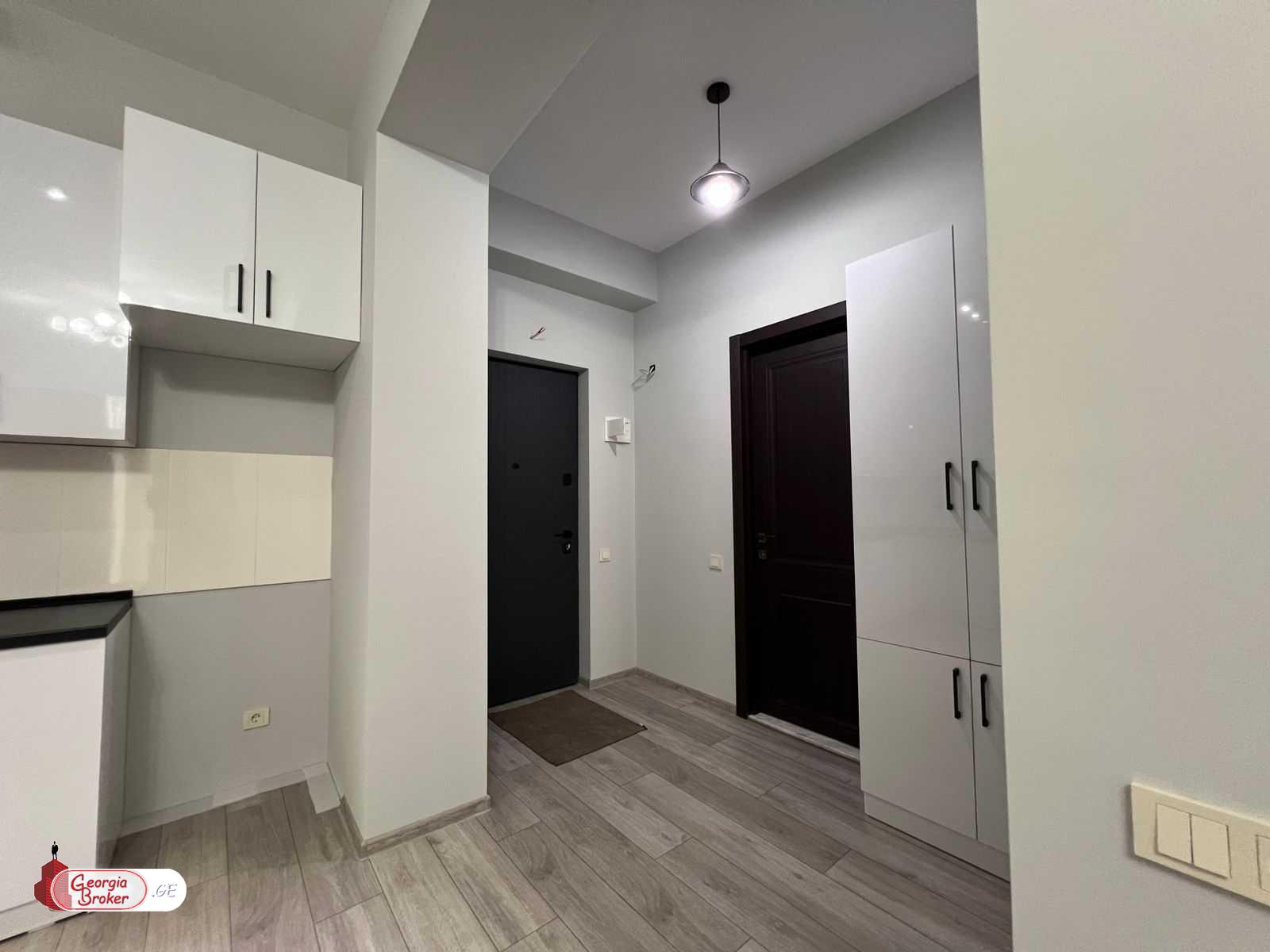 იყიდება ახალი გარემონტებული 2 ოთახიანი ბინა