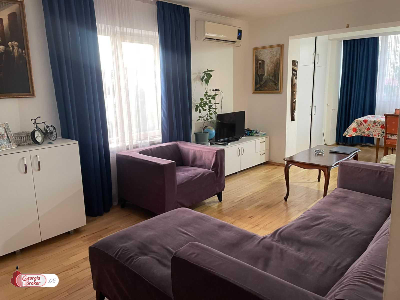 იყიდება ახალი გარემონტებული 3 ოთახიანი ბინა