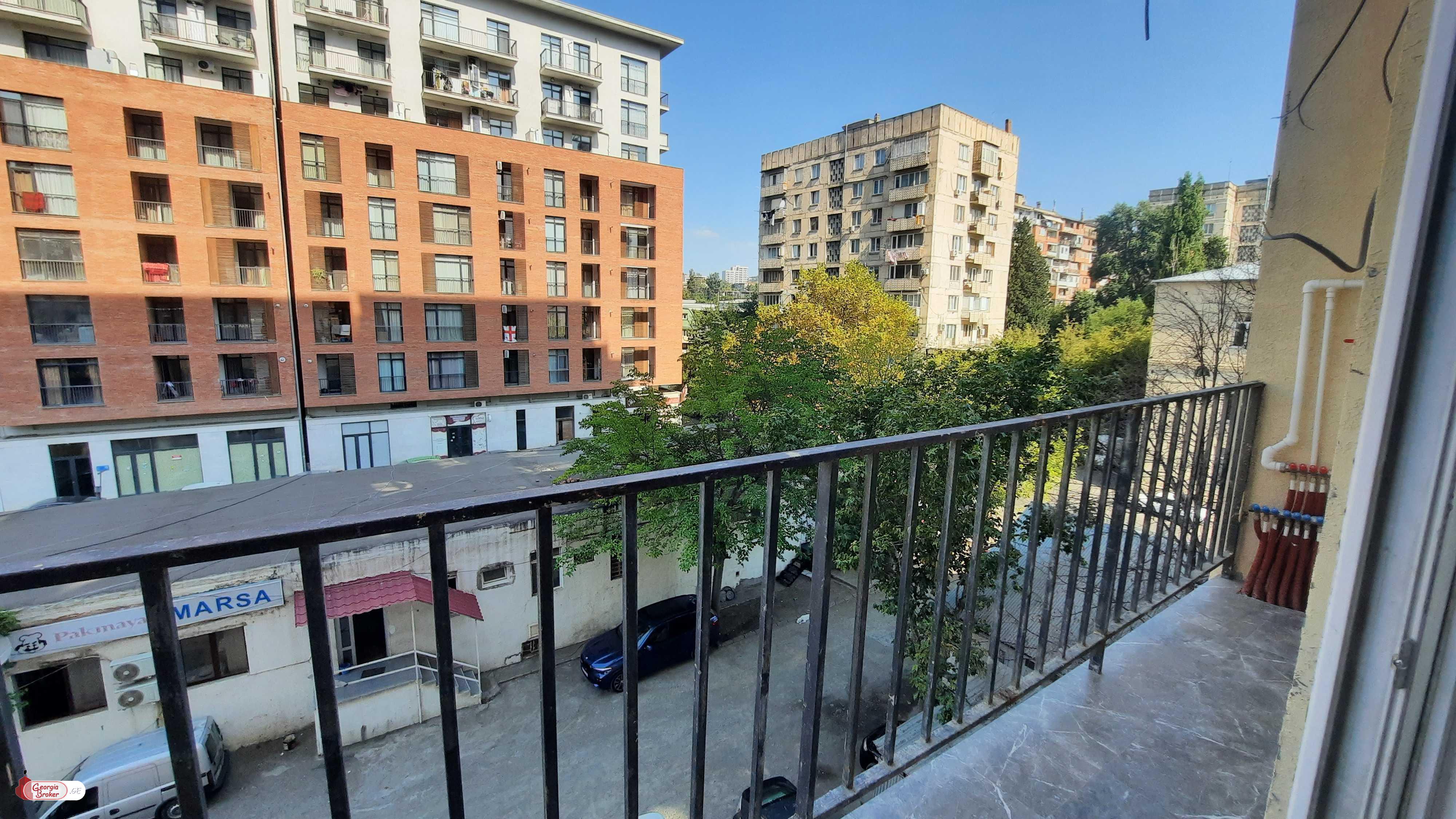 продается квартира новостройка 4-комнаты