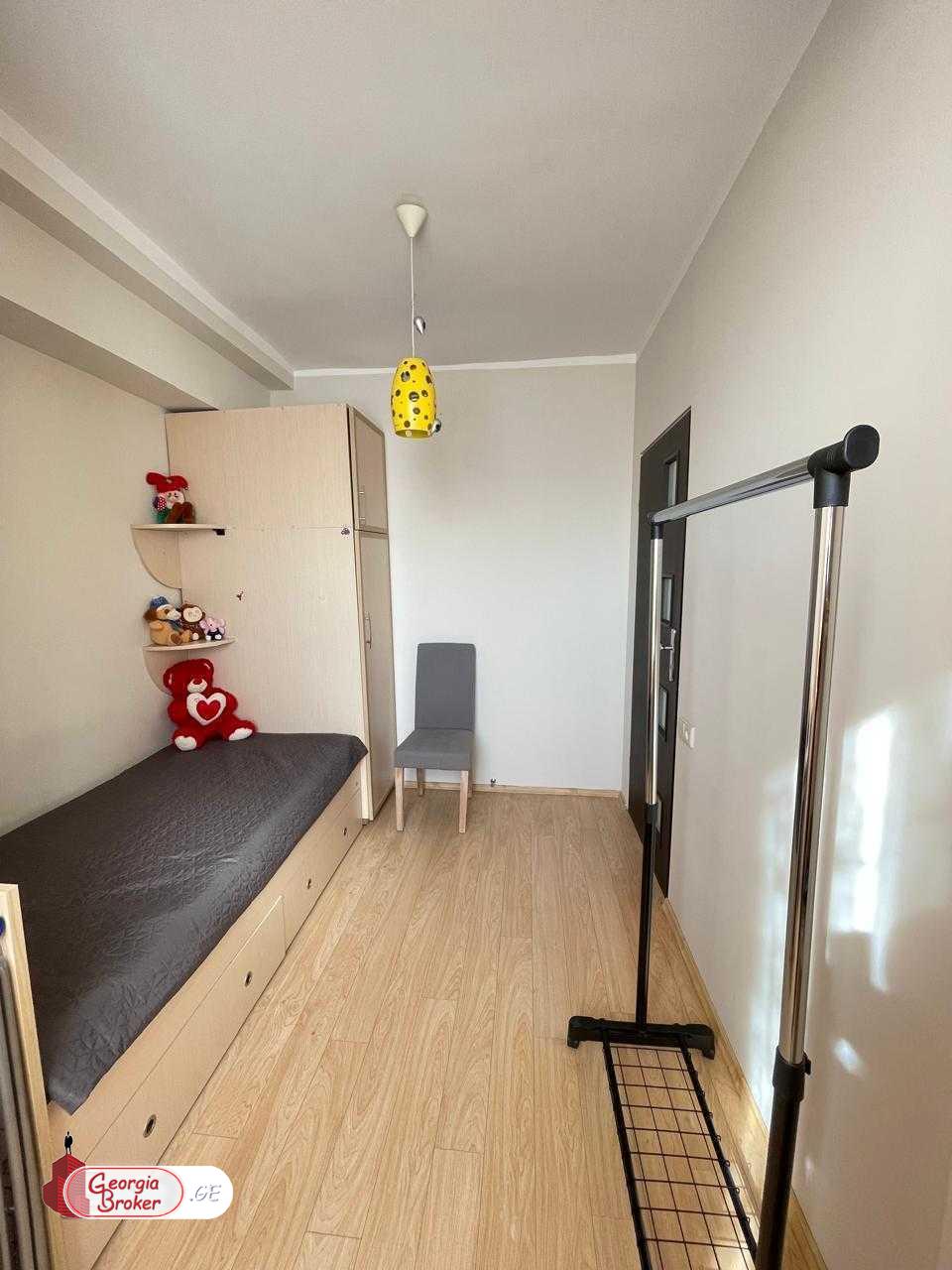 იყიდება ახალი გარემონტებული 3 ოთახიანი ბინა