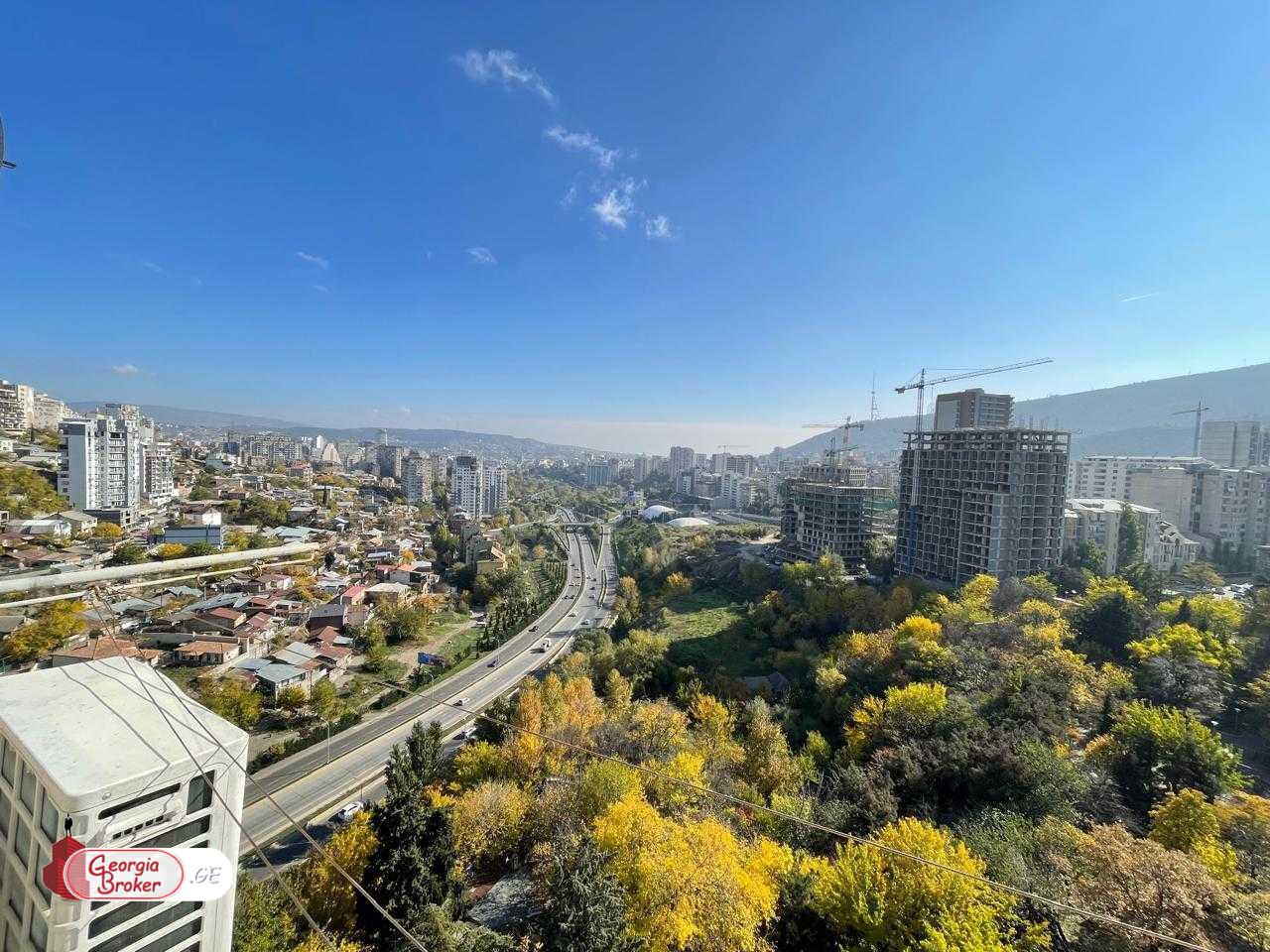 იყიდება ახალი გარემონტებული 3 ოთახიანი ბინა