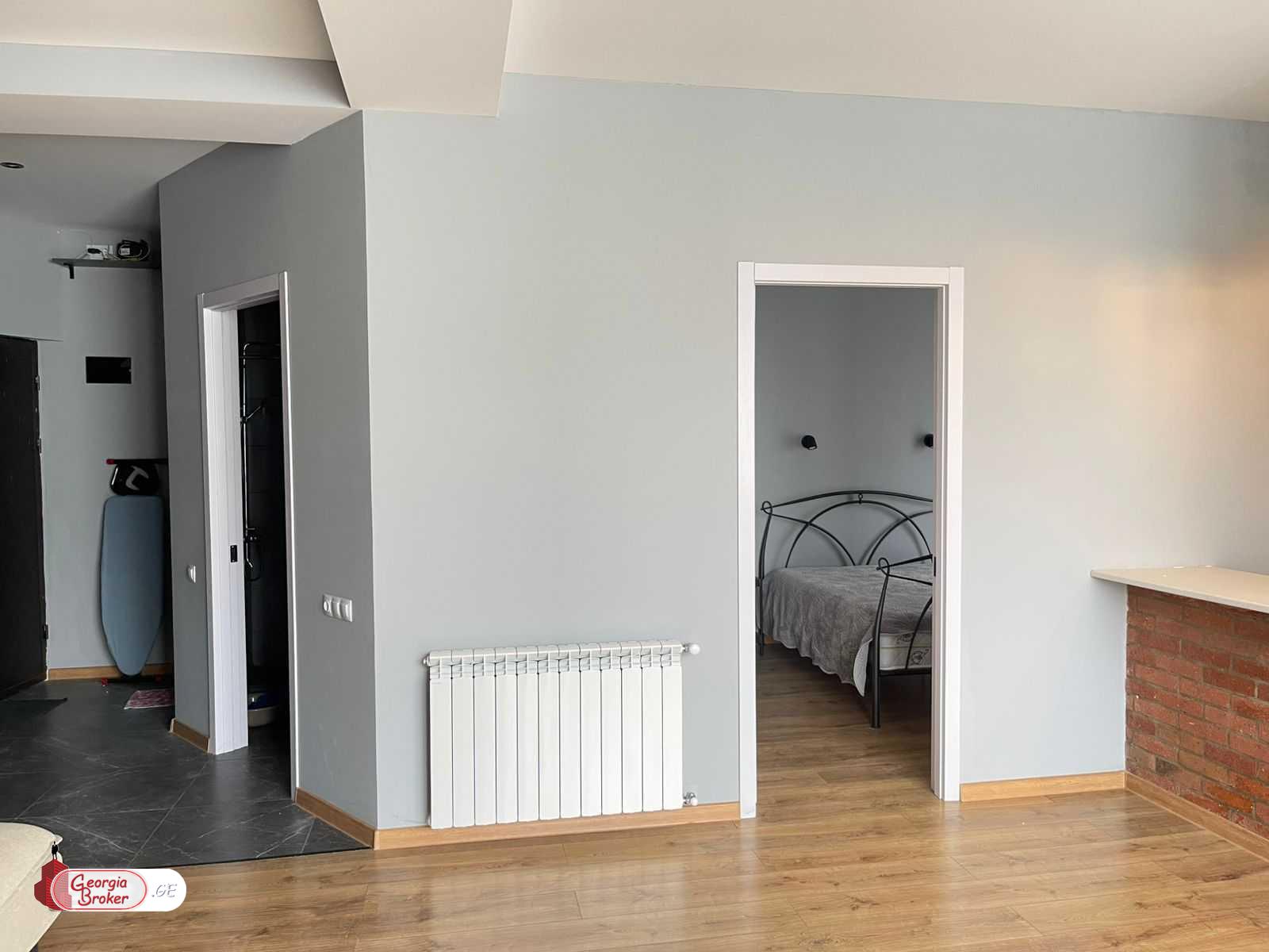 nearly repaired 2-room apartment for sale