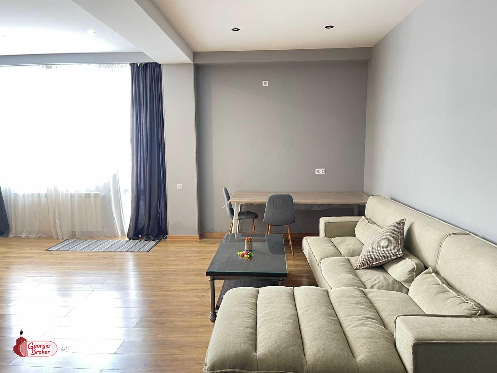 nearly repaired 2-room apartment for sale