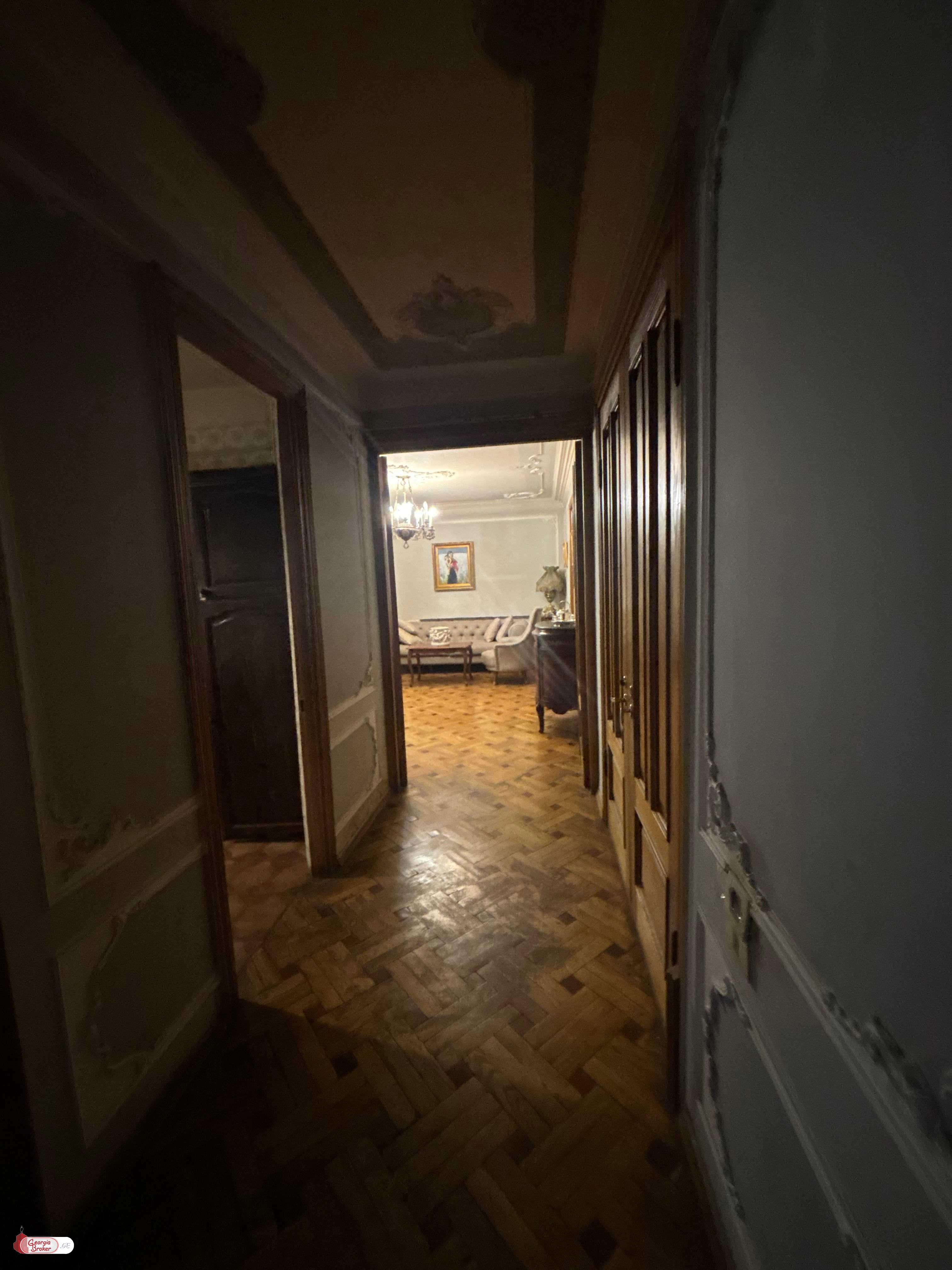 იყიდება ახალი გარემონტებული 3 ოთახიანი ბინა