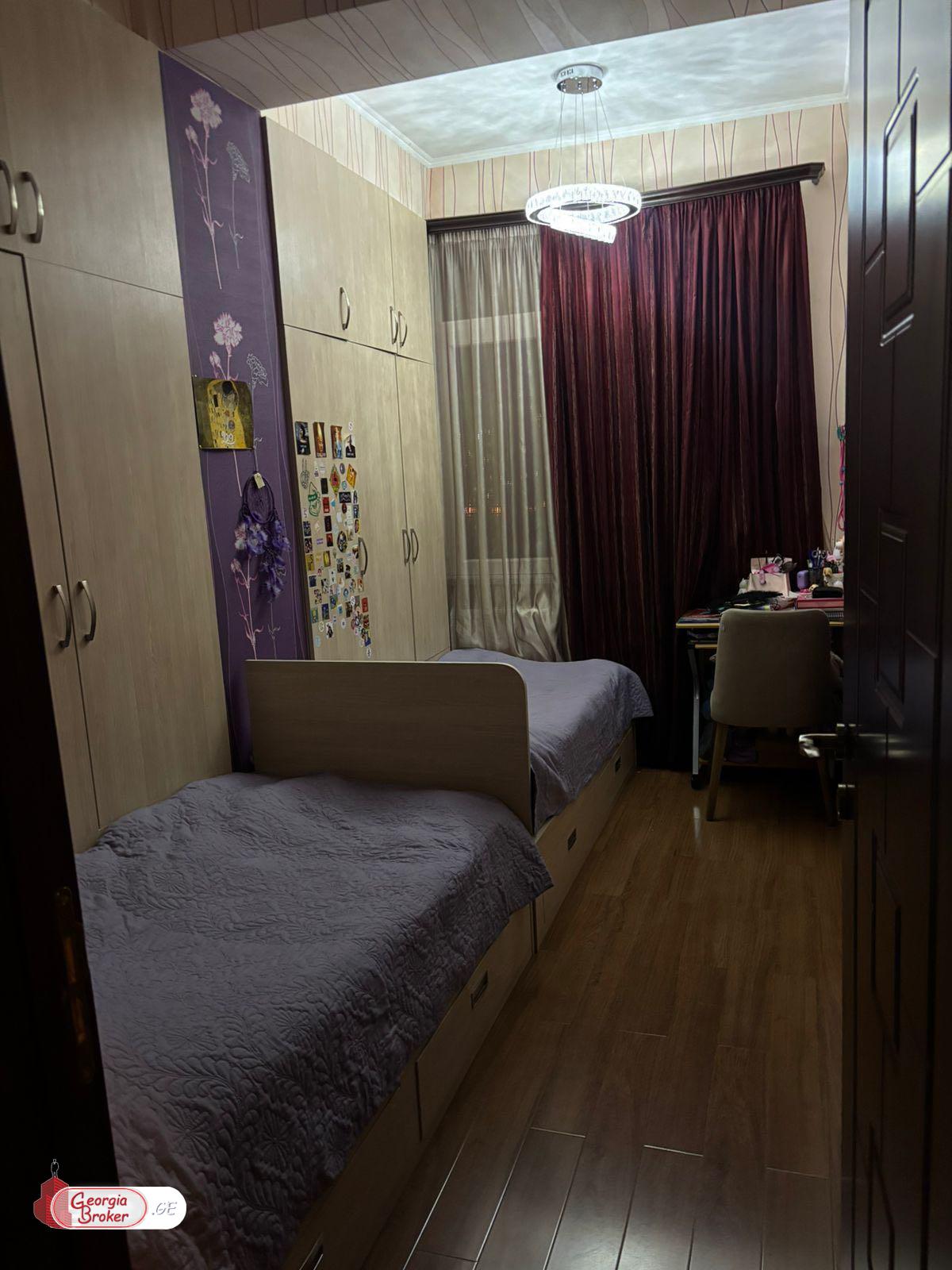 продается квартира с новым ремонтом 3-комнаты