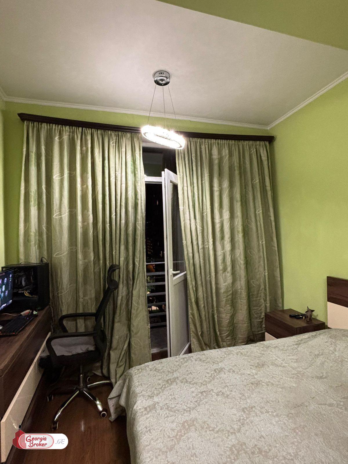 продается квартира с новым ремонтом 3-комнаты