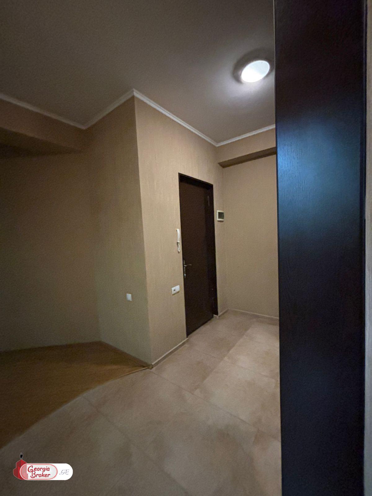 продается квартира с новым ремонтом 3-комнаты