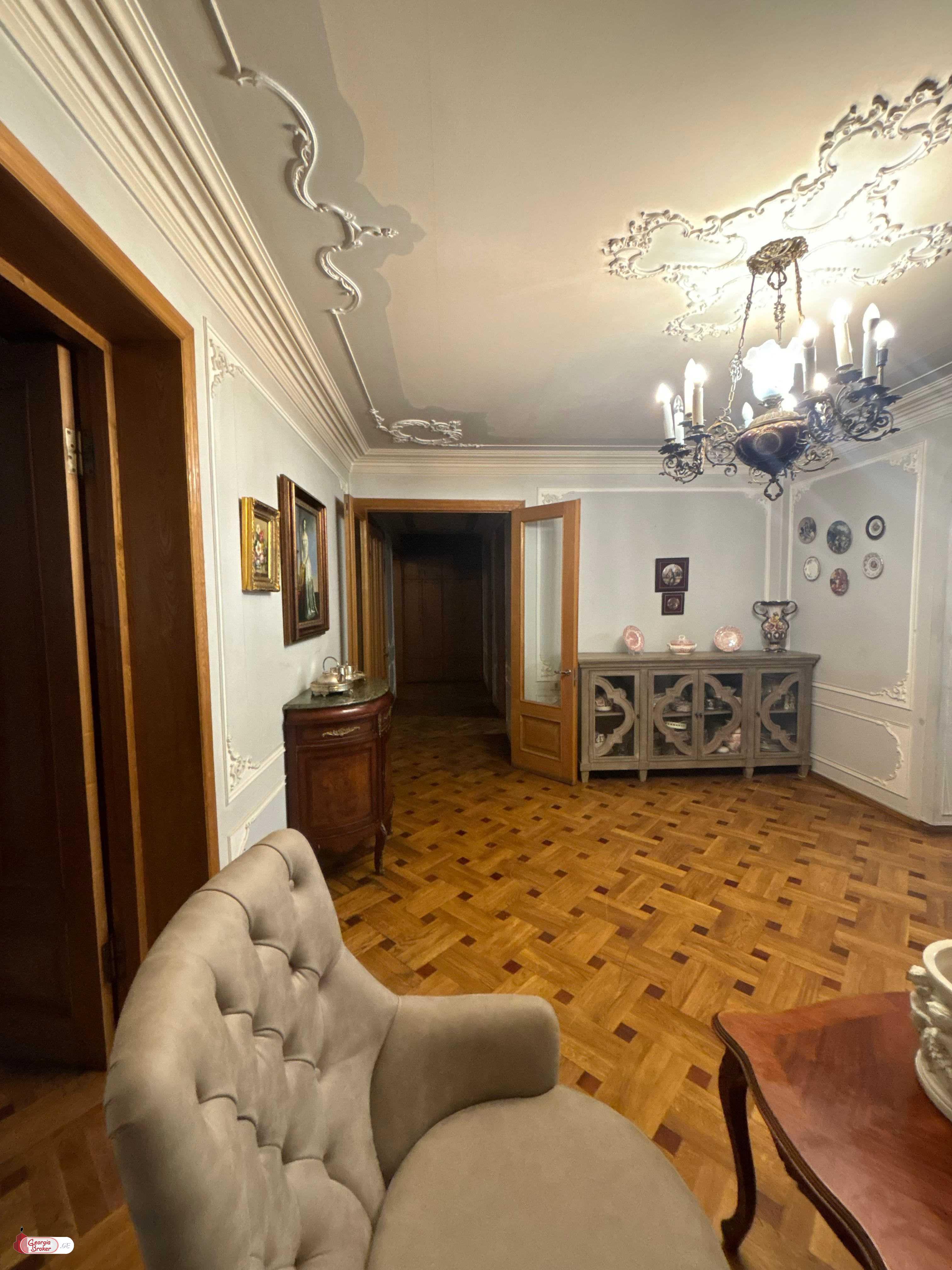 იყიდება ახალი გარემონტებული 3 ოთახიანი ბინა