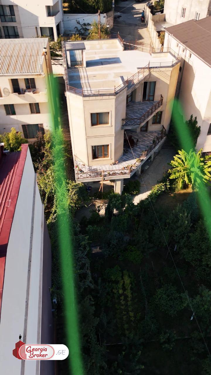 იყიდება ახალი გარემონტებული 10 ოთახიანი სახლი