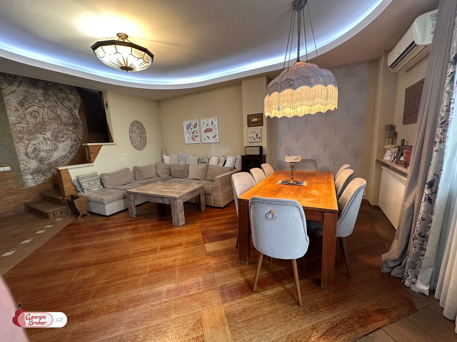 იყიდება ახალი გარემონტებული 6 ოთახიანი ბინა