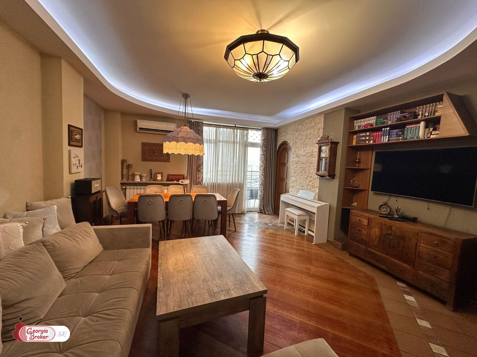 nearly repaired 6-room apartment for sale