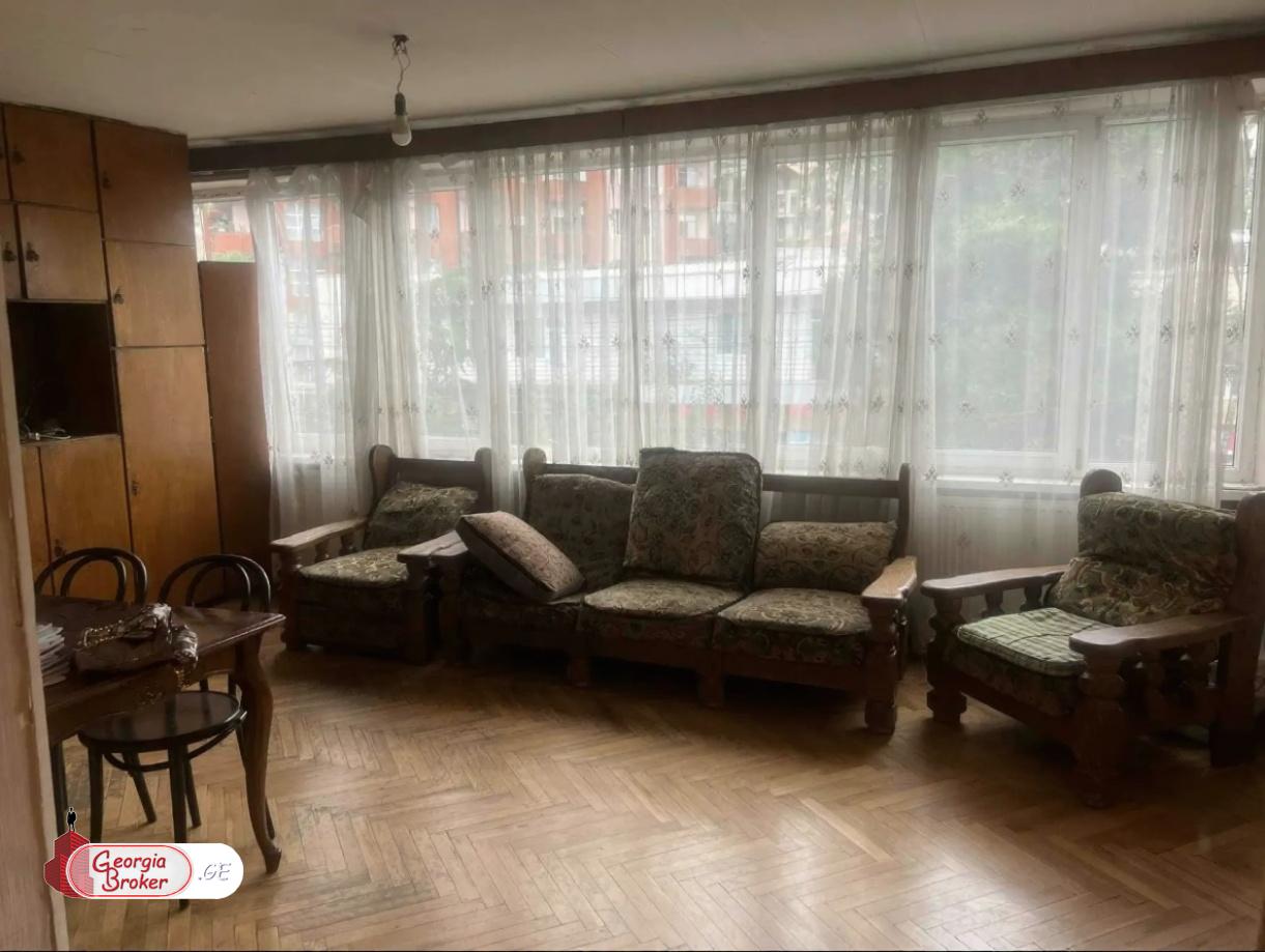 nearly repaired 3-room apartment for sale