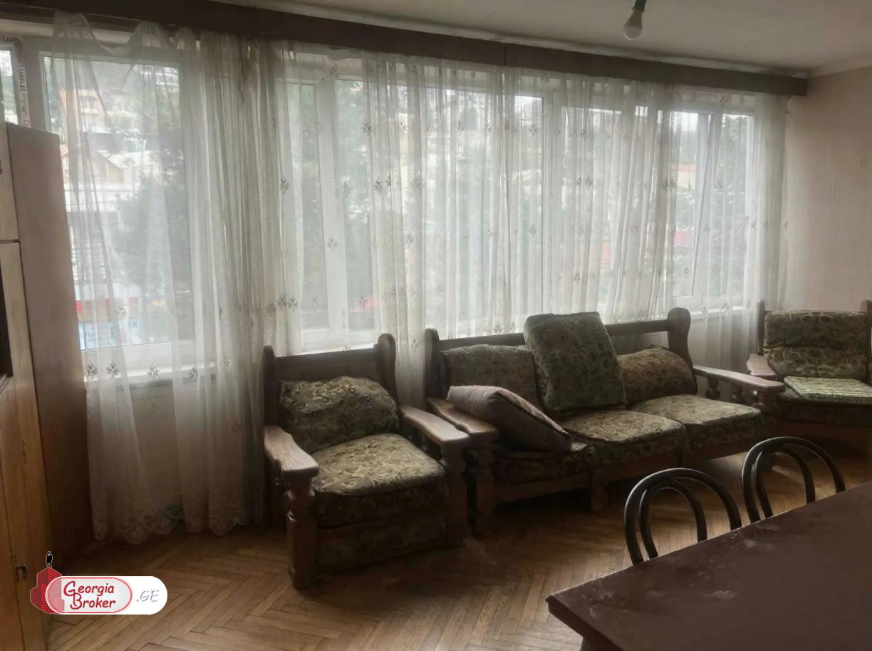 nearly repaired 3-room apartment for sale