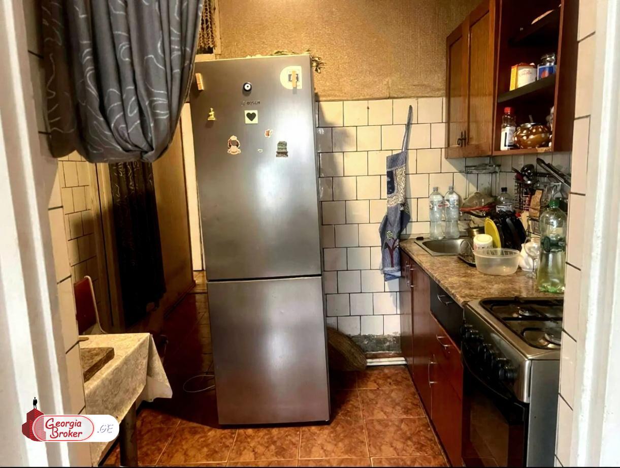 nearly repaired 3-room apartment for sale